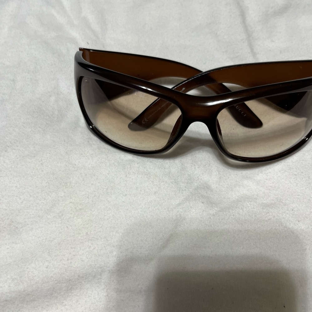 Gucci Black Sunglasses Case - Picture 10 of 11